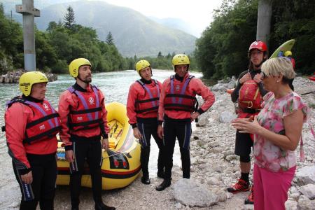 TUDI SLEPI IN SLABOVIDNI NA RAFTINGU PO SOČI9